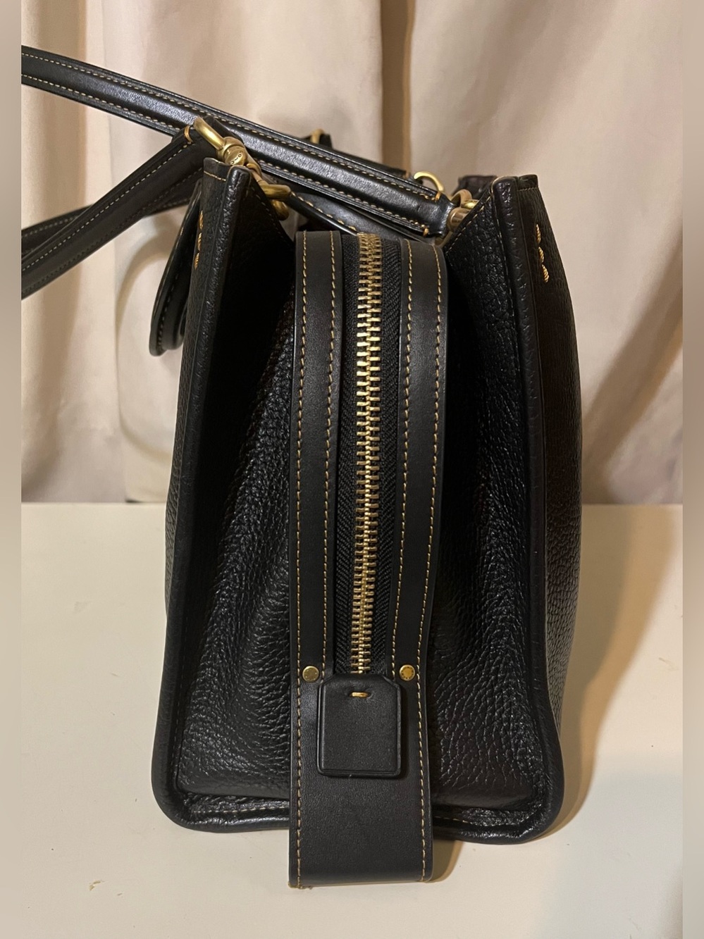 Coach Medium Rogue in Black/Brass! - Picture 4 of 13
